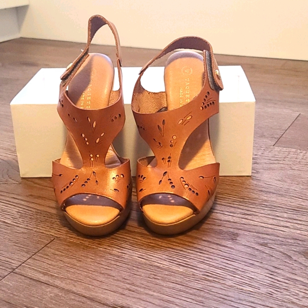 Vaquetillas chunky heeled sandals